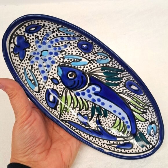 Vintage artist signed LE SOUK  TUNISIA  fish design small oval platter - Picture 1 of 5